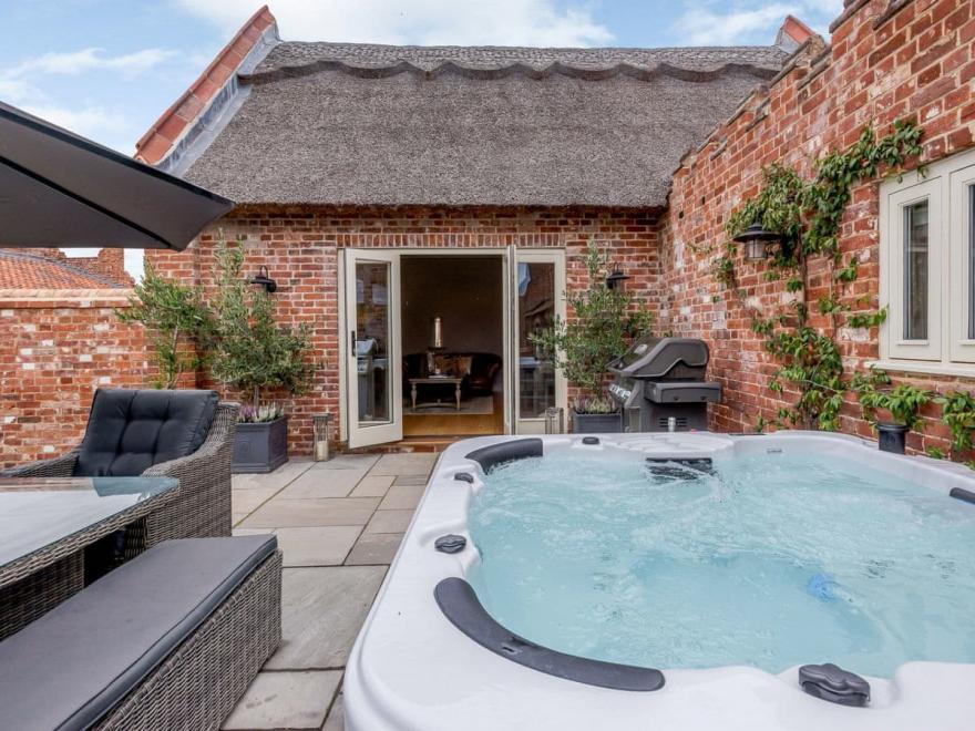 Deer View Cottage - UK12757