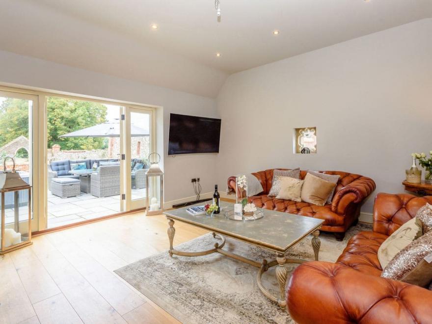 Deer View Cottage - UK12757