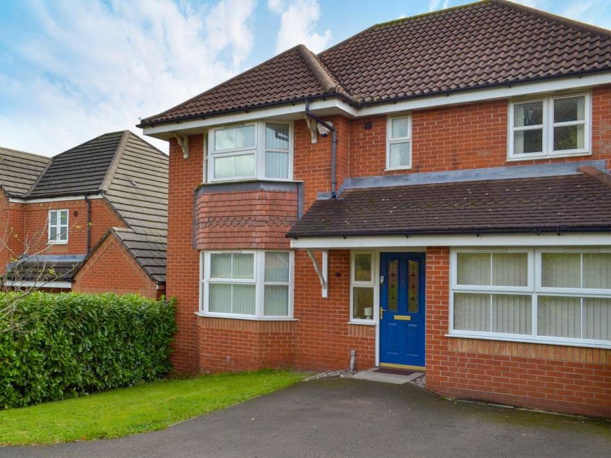 Sunflower House-UK12769