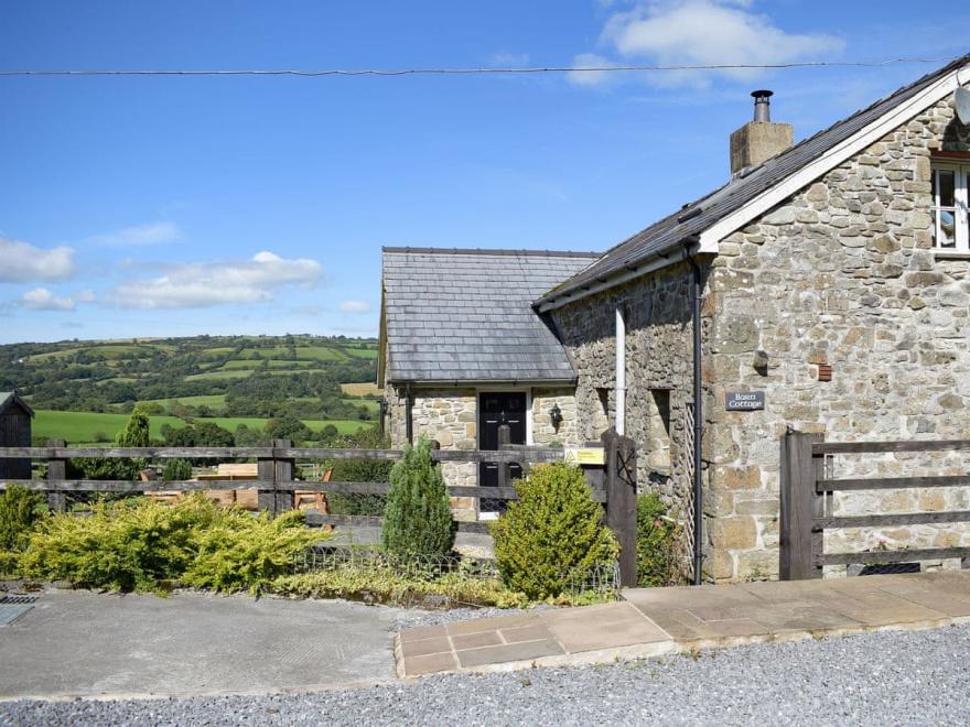 Barn Cottage - UK12795