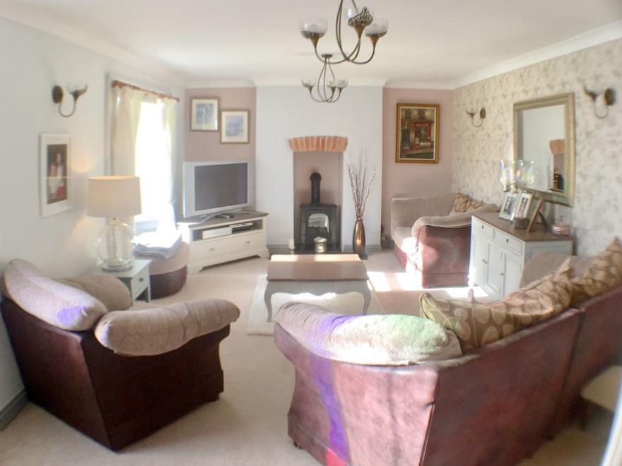 The Old Farmhouse-UK12895