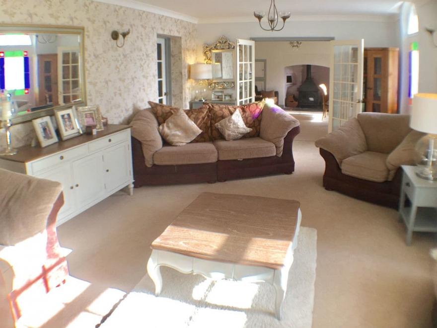 The Old Farmhouse-UK12895