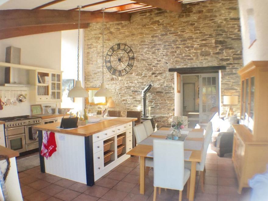 The Old Farmhouse-UK12895