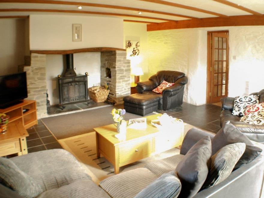 Rosebud Cottage-UK12897