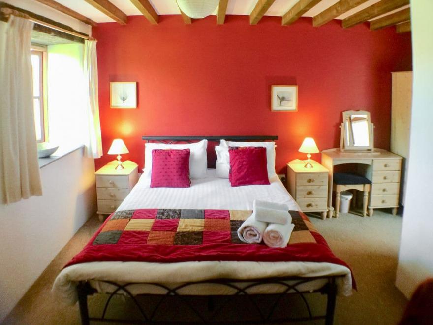 Twinkles Cottage-UK12900