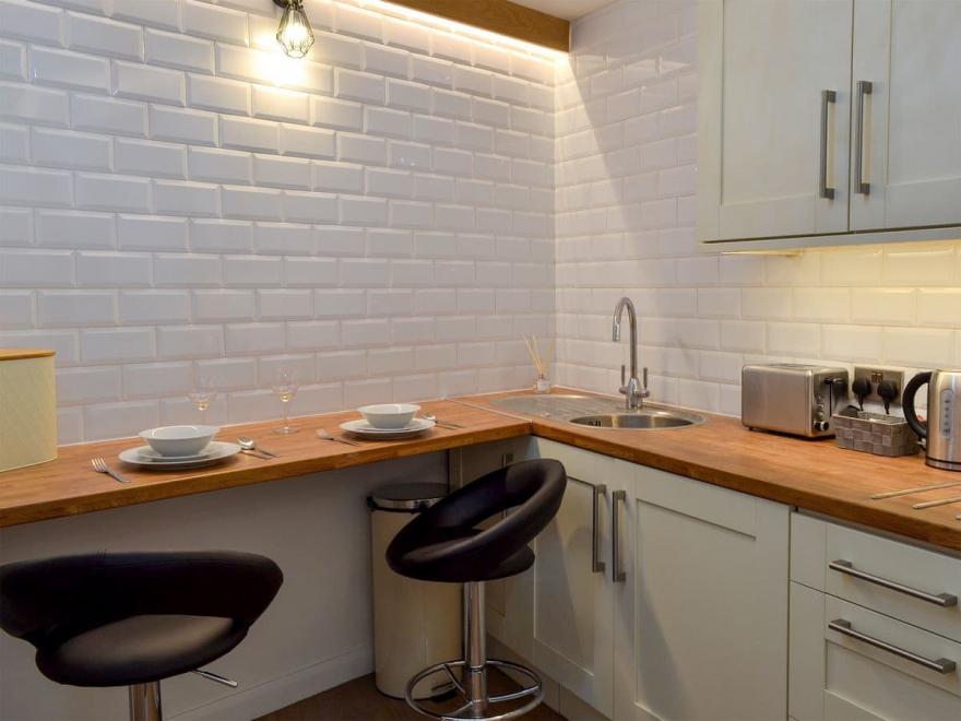 Chunal Apartment - UK12958