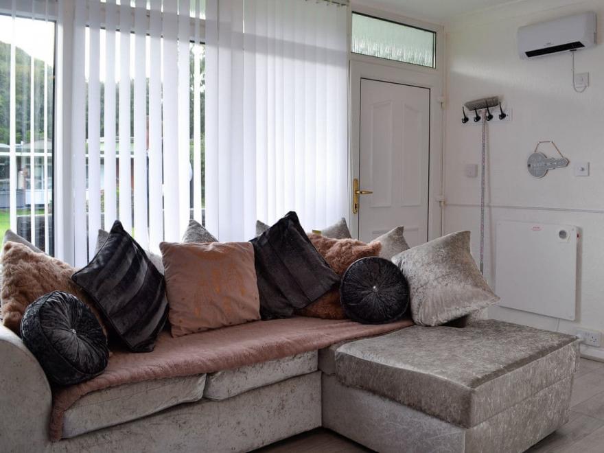 Woodland Forest-UK12976