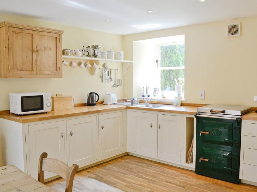 Garden Cottage - UK13045