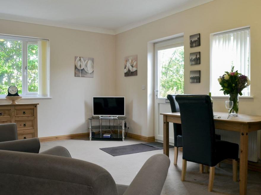 Rose Cottage - UK13061