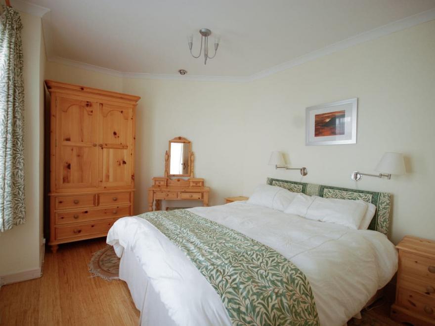 Rose Cottage - UK13164