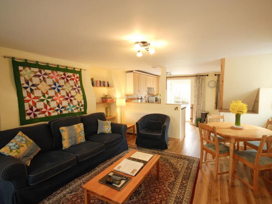 Holly Cottage - UK13166