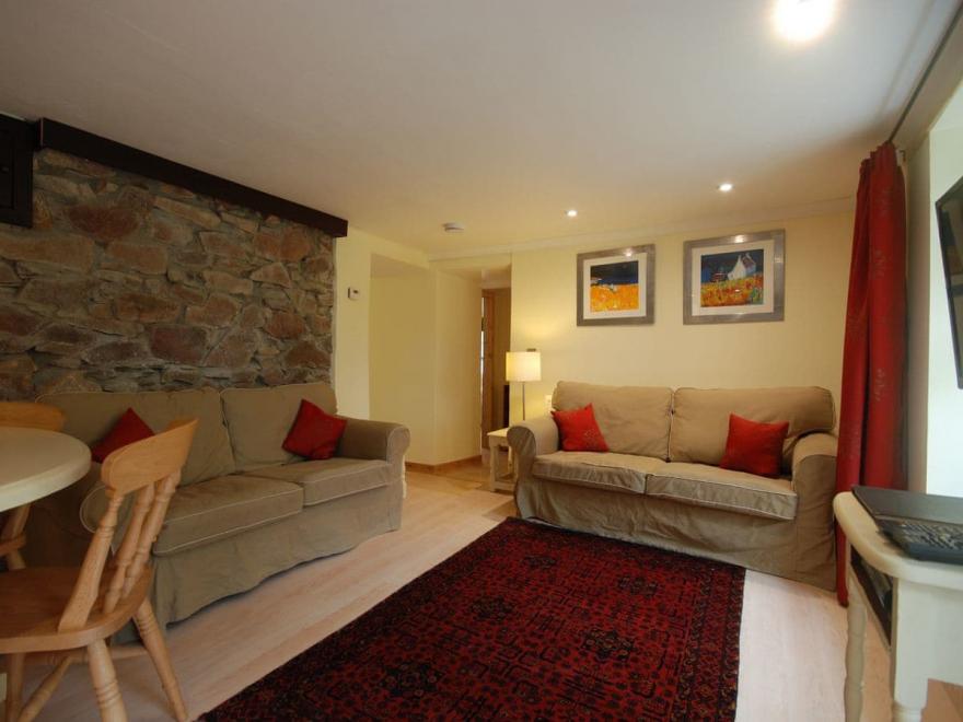 Garden Cottage - UK13165