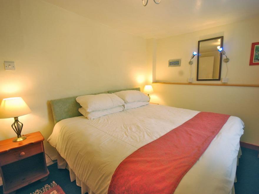 Garden Cottage - UK13165