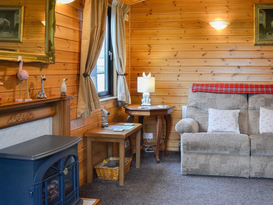 Glen Roe Lodge - UK13193