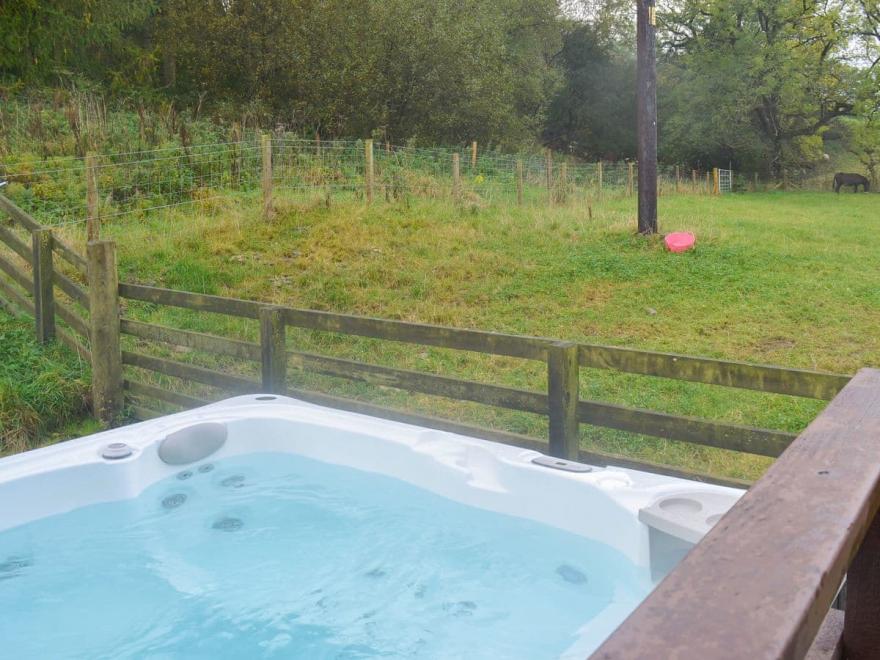 Glen Roe Lodge - UK13193