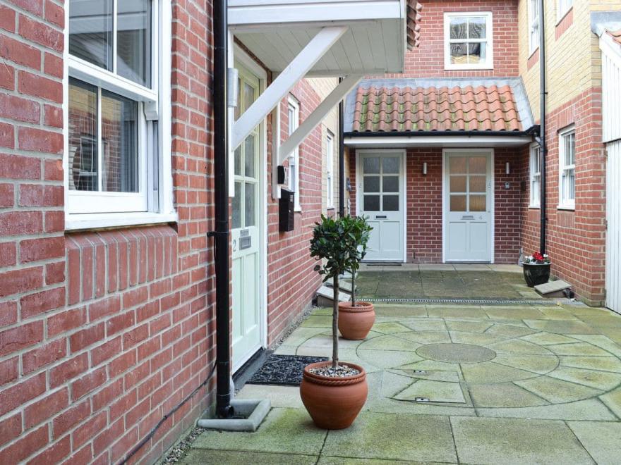 Clarence Mews Cottage