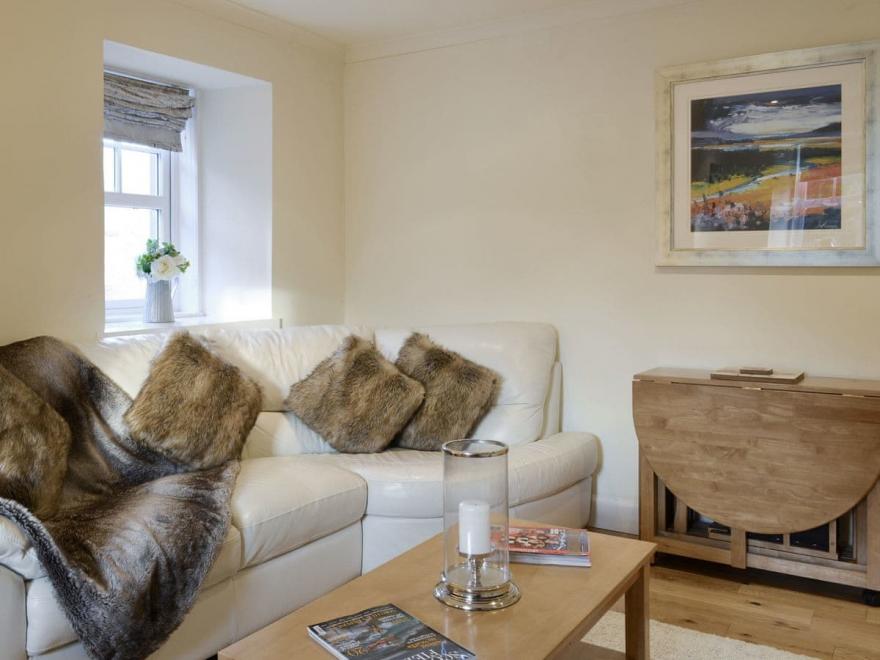 Kilchurn Suite 1 - UK13259