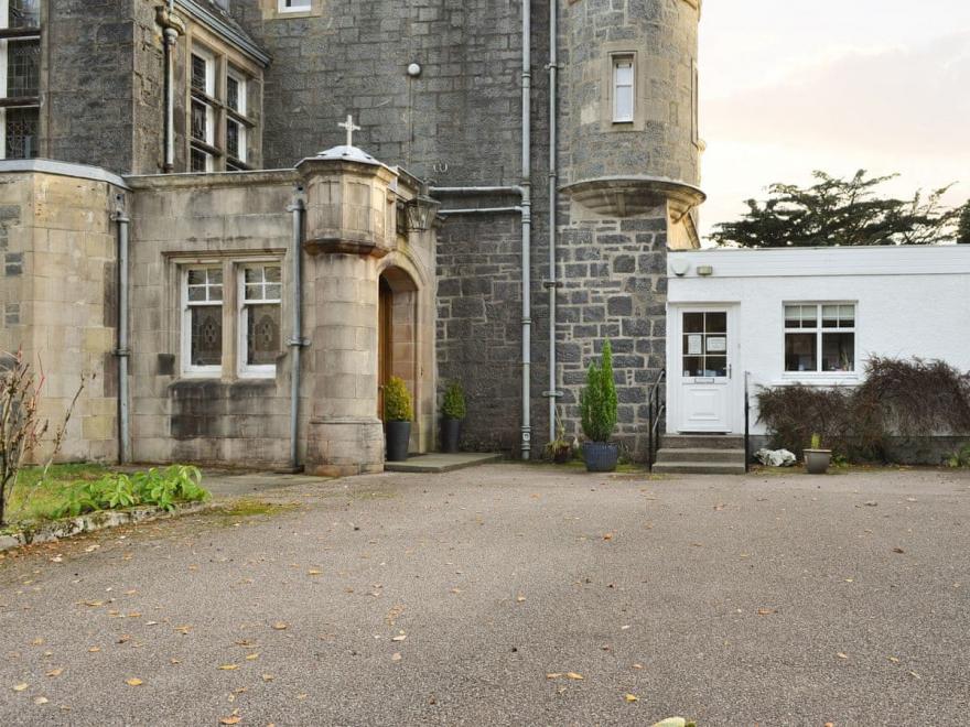 Kilchurn Suite 1 - UK13259