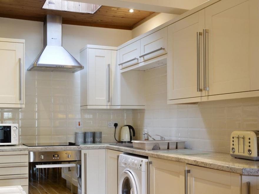 Kilchurn Suite 4 - UK13260