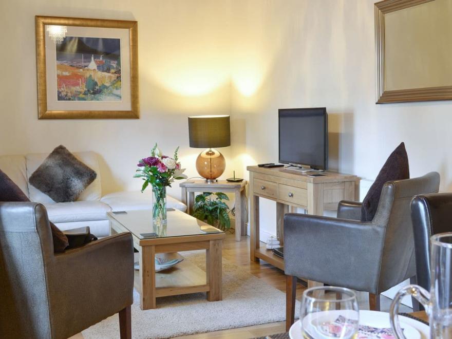 Kilchurn Suite 4 - UK13260