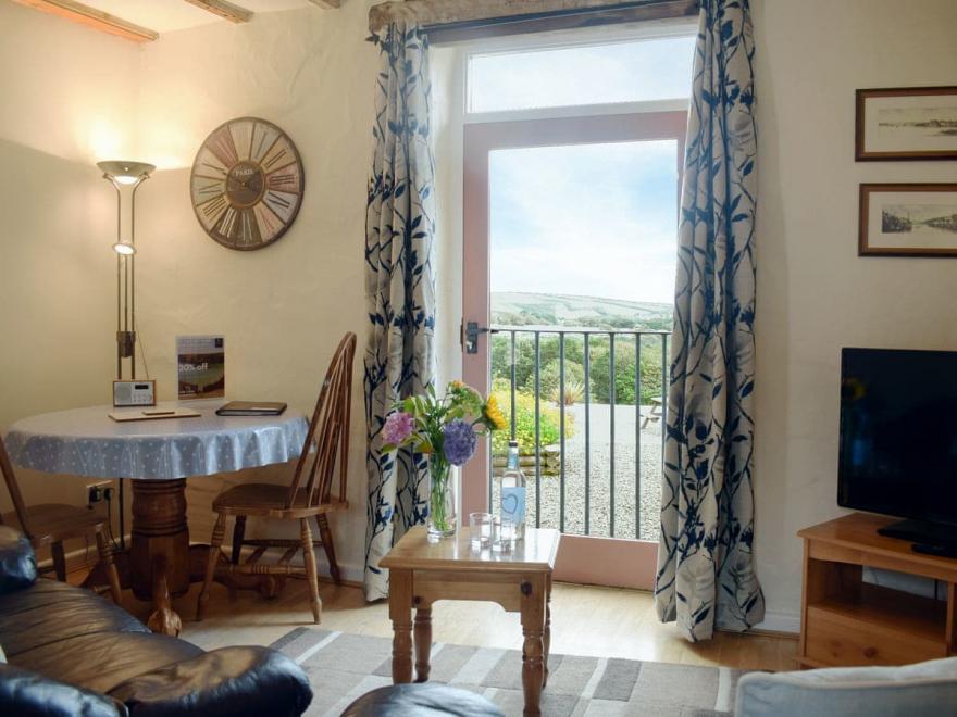 The Parlour - UK6717