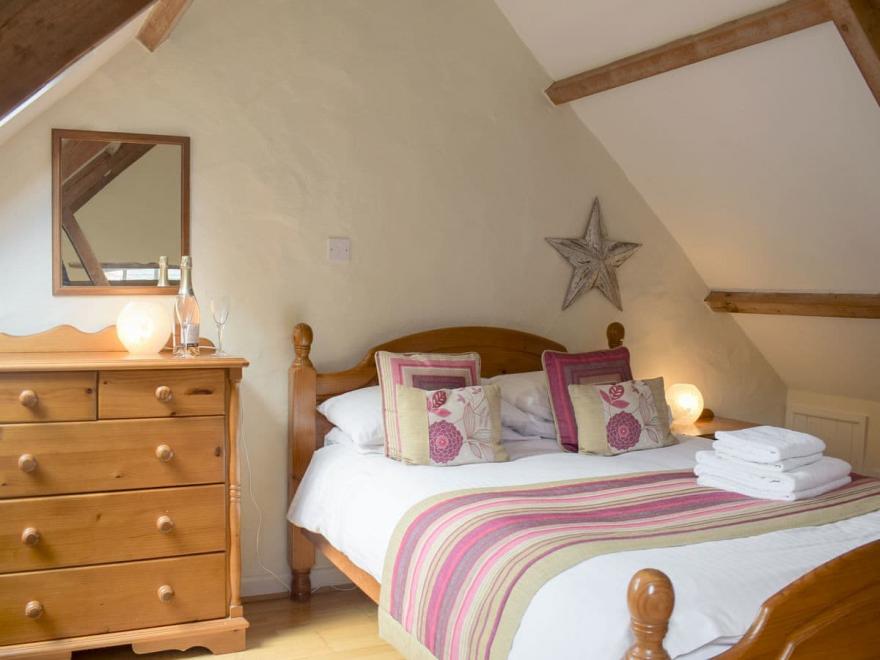 Flemish Cottage - UK6720