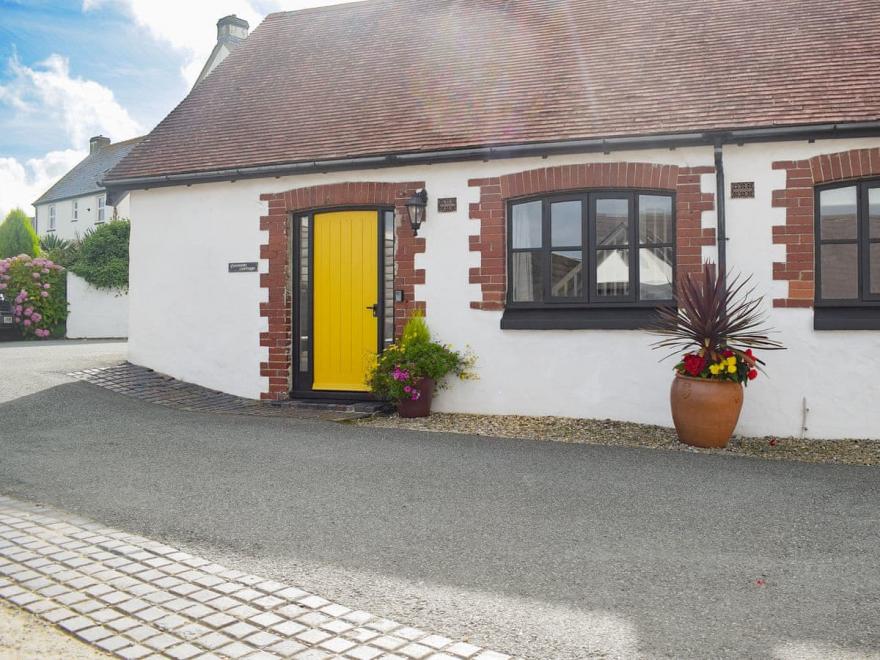 Flemish Cottage - UK6720