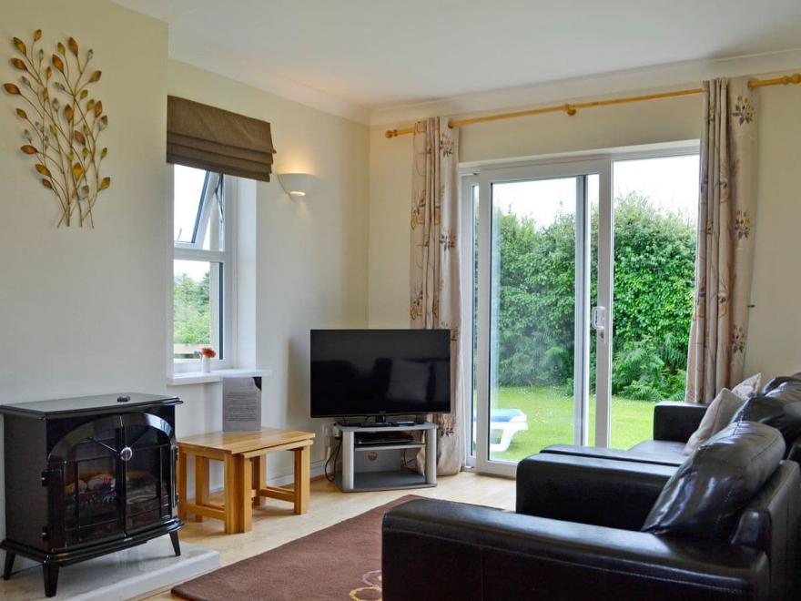 Watch Cottage - UK6729