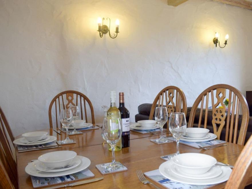 Atrato's Stable  - UK6735