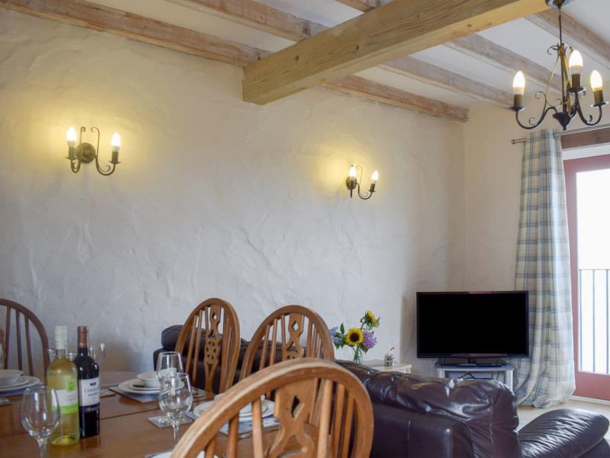 Atrato's Stable  - UK6735