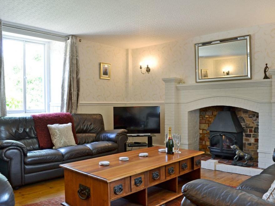 The Manor House - UK6741