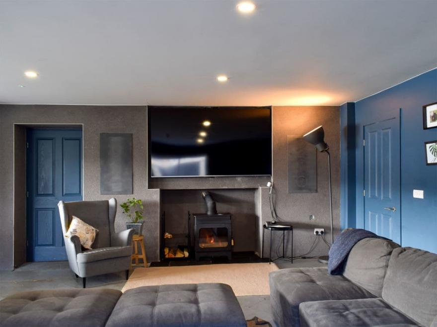 The Farmhouse - UK7046