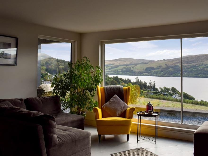 The Farmhouse - UK7046