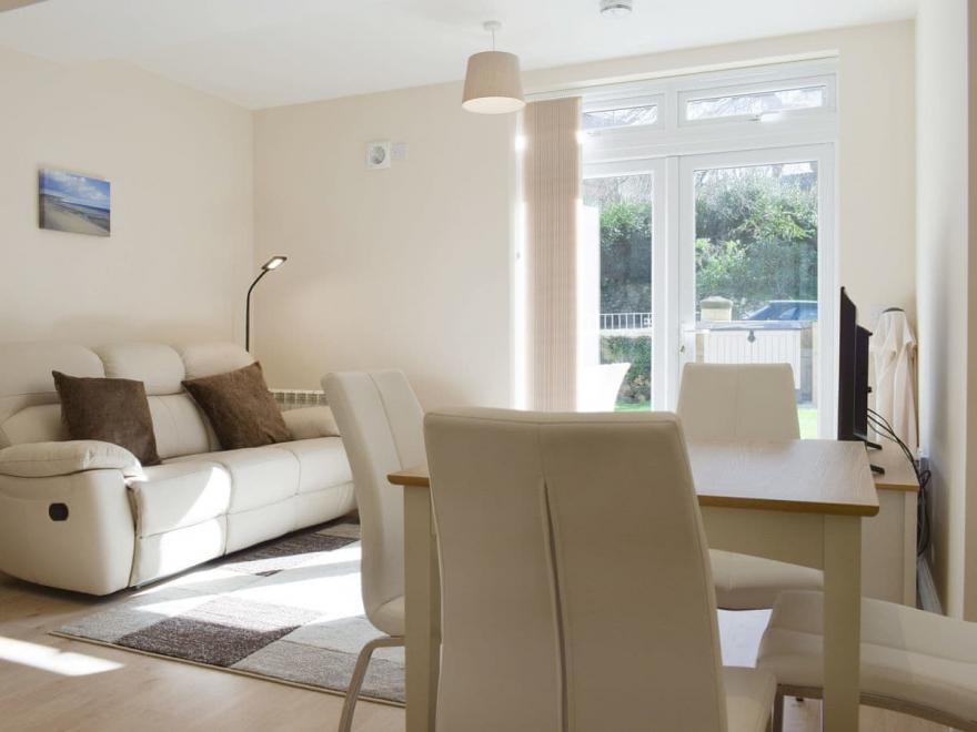 Bay Apartment - UKC3961