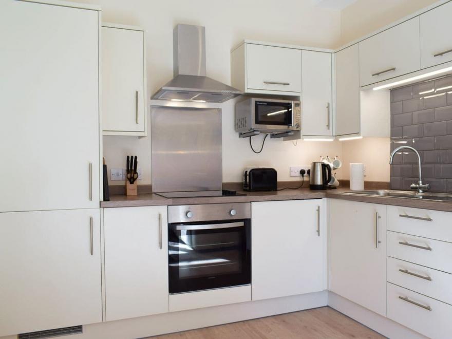 Bay Apartment - UKC3961