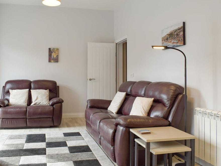 Cedar Apartment - UKC3962