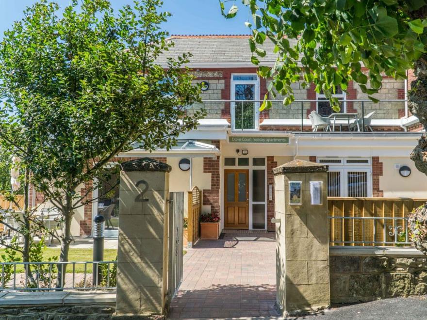 Elm Apartment - UKC3963