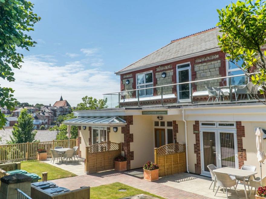 Fir Apartment-UKC3964