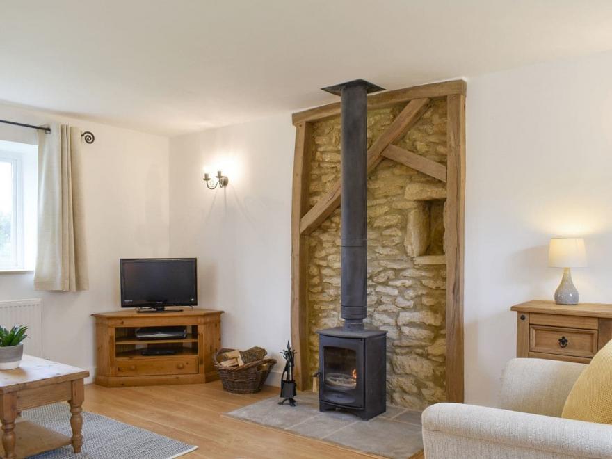 Cherry Cottage - UKC3990