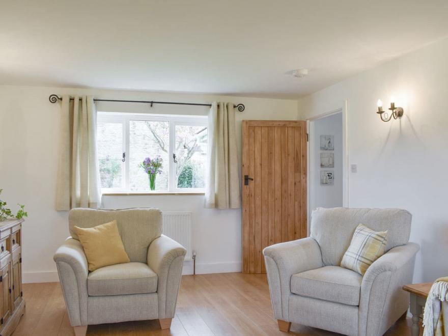 Cherry Cottage - UKC3990