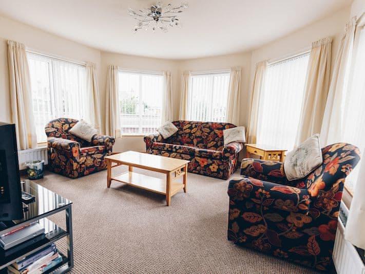 Strathroy Mews 1 - UKC3995