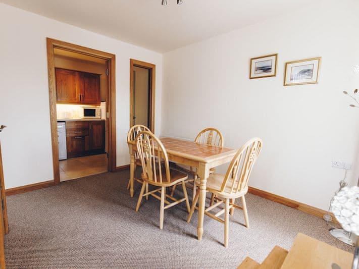 Strathroy Mews 1 - UKC3995