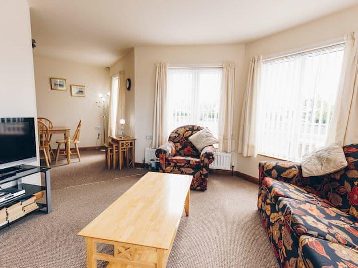 Strathroy Mews 2 - UKC3996