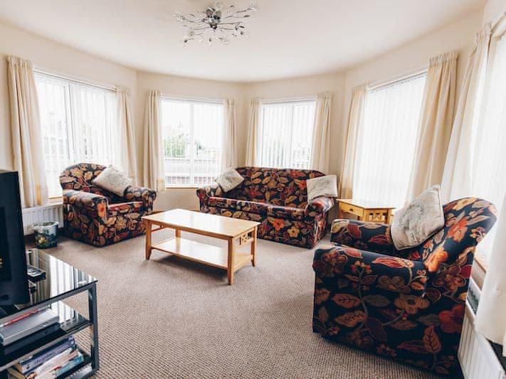 Strathroy Mews 2 - UKC3996