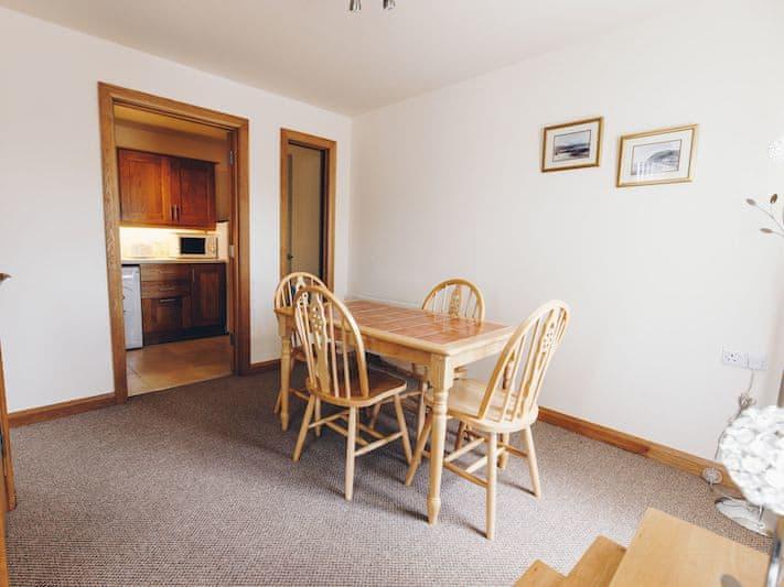 Strathroy Mews 2 - UKC3996