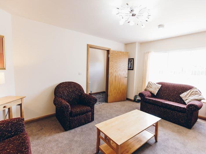 Strathroy Mews 4 - UKC3998