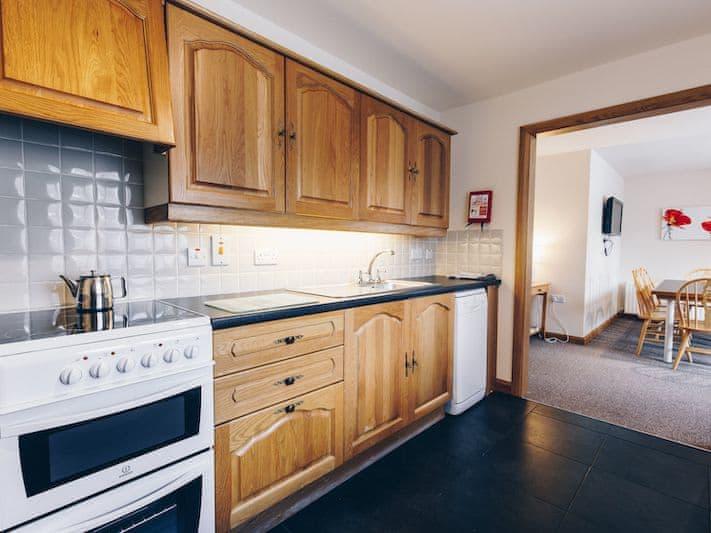 Strathroy Mews 4 - UKC3998