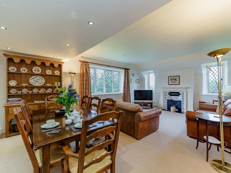 Prince Arthur & Catherine-UKC4032