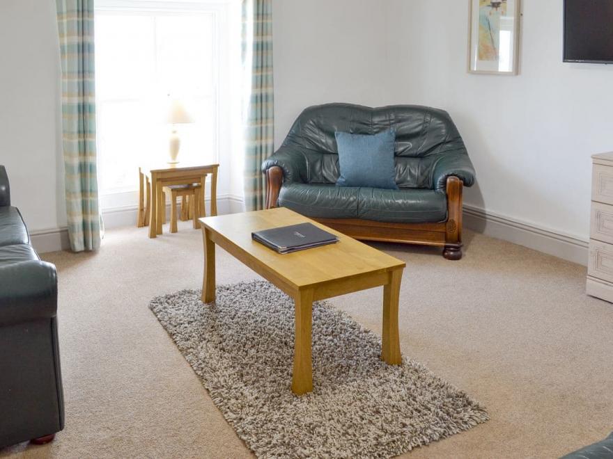 North Lodge - UKC4040