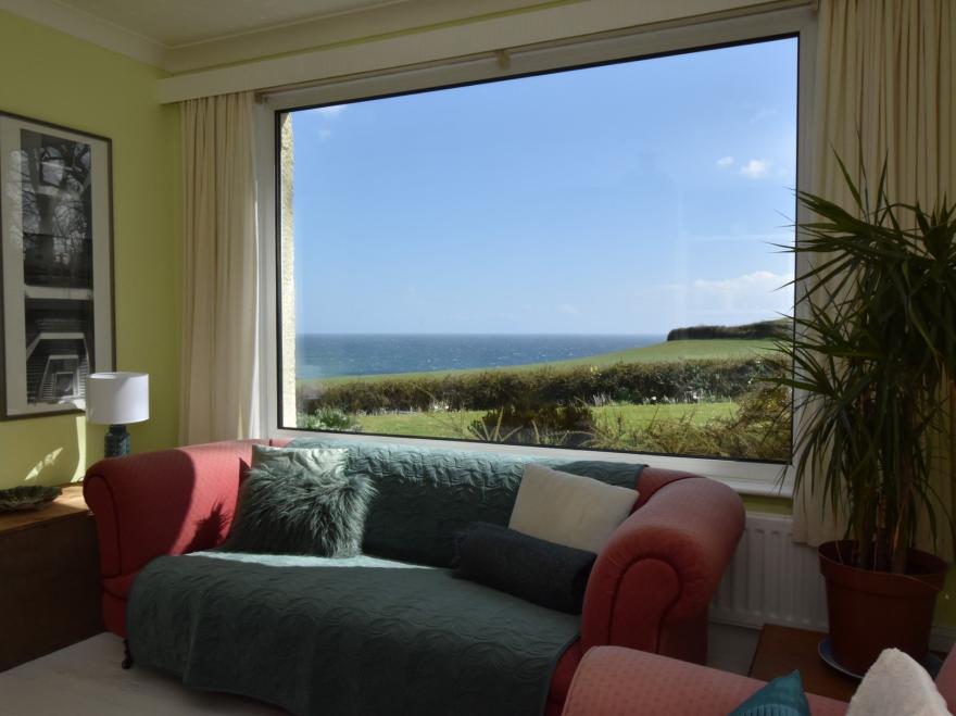 Bungalow in Lanteglos-by-Fowey, South Cornwall